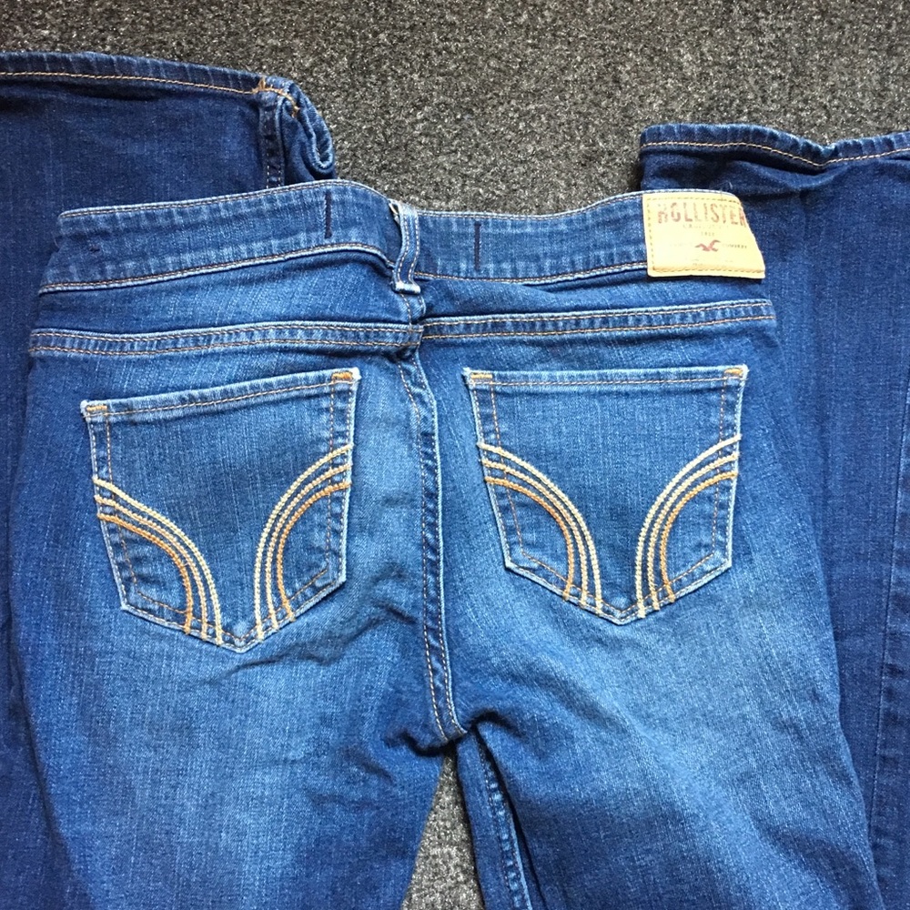 Hollister Bootcut Jeans size 3r (26x33)